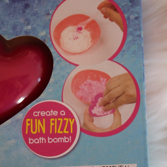 Grow A Boyfriend Bath Bomb  everything included  NWT - Picture 3 of 5